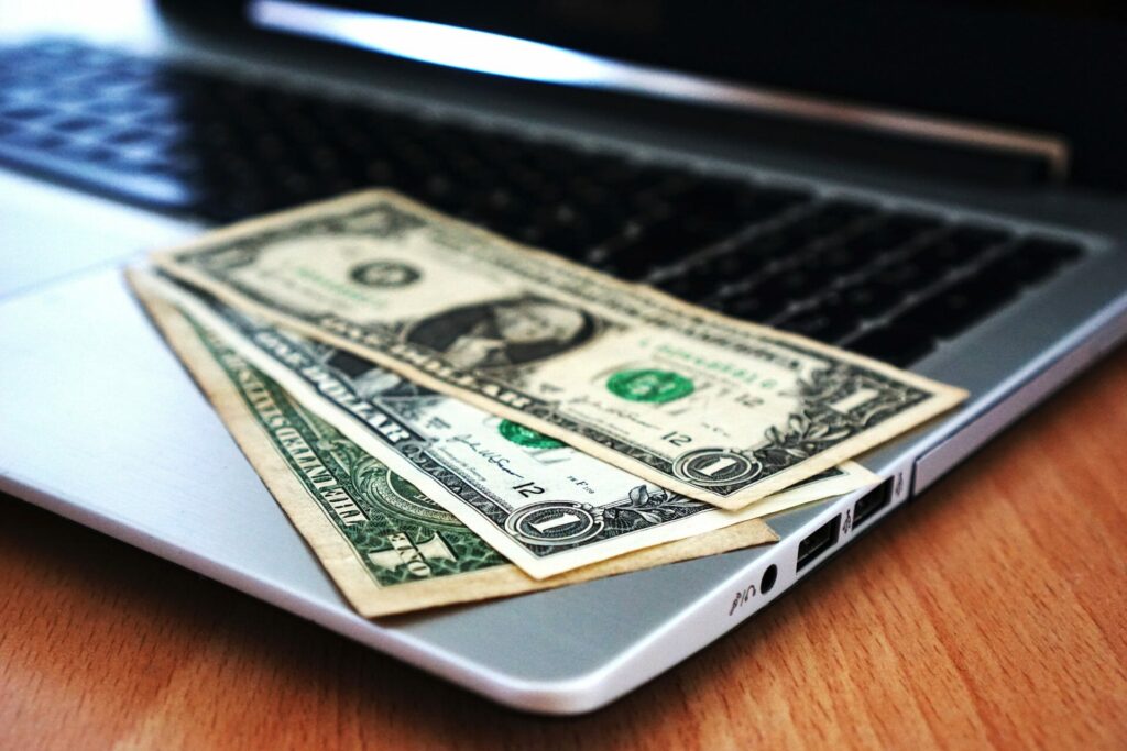 The place to find money online is an email newsletter.
